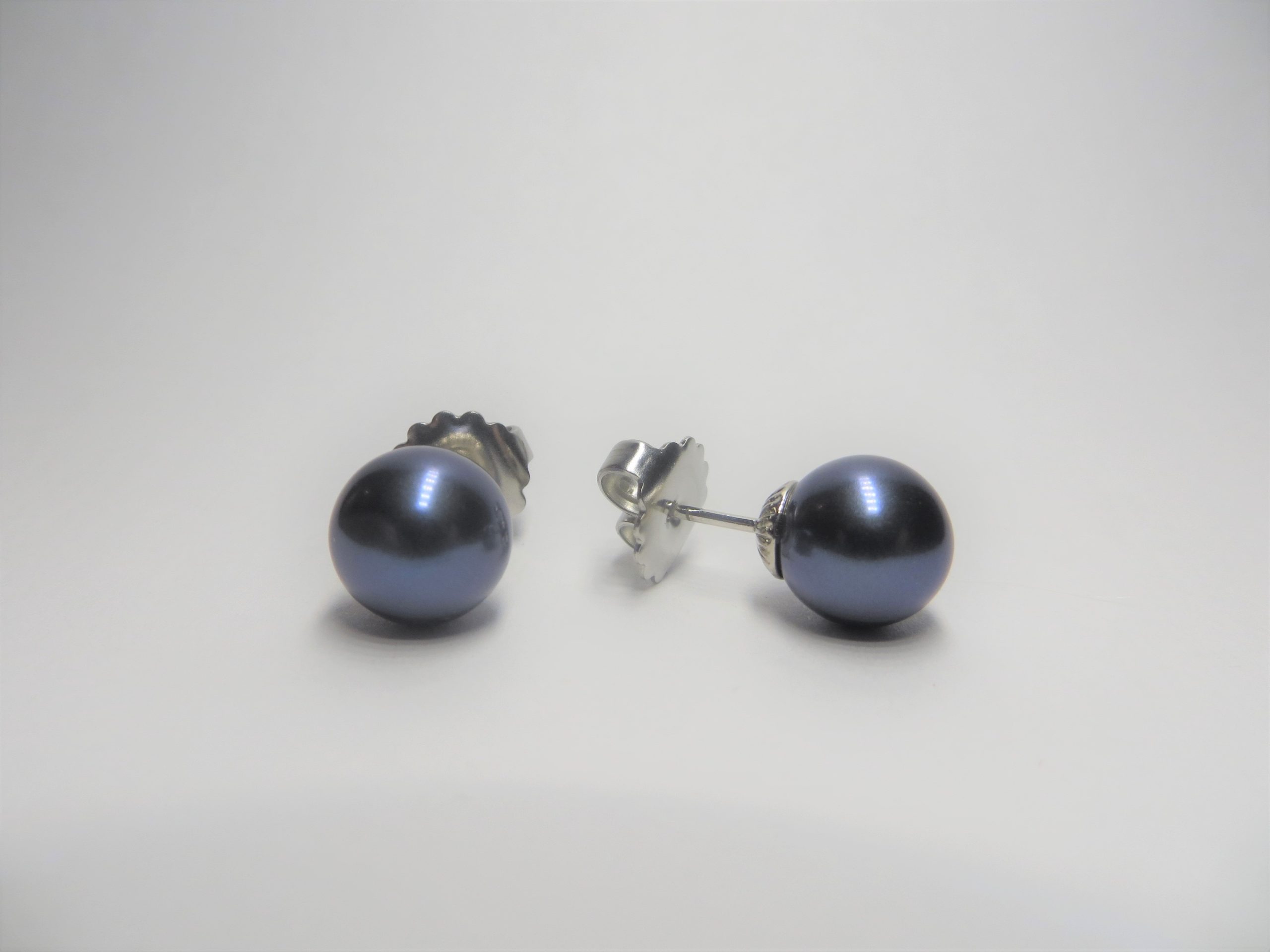 10-mm-navy-blue-majorca-pearl-earring
